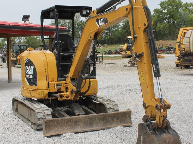 caterpillar-303.5e2-cr-image-7