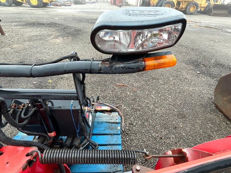 #5053-•-boss-v-snow-plow-with-mounting-brackets-image-7