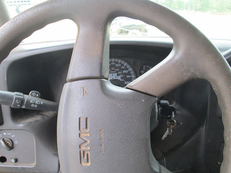 2006-gmc-3500-image-37