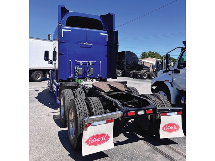 2021-peterbilt-579-image-6
