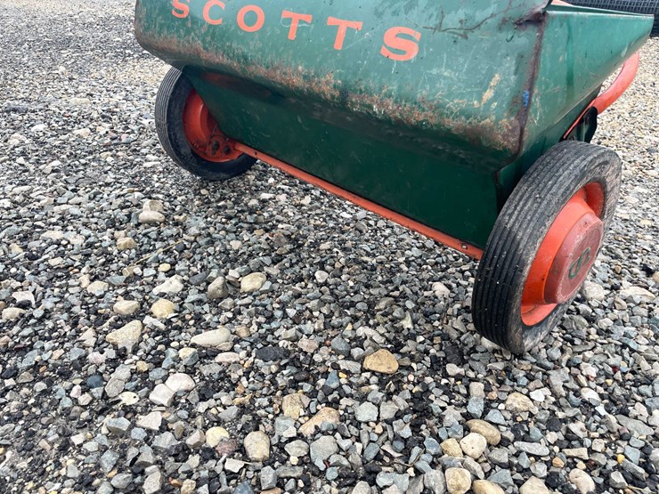 #5091-•-scotts-graden-spreader-image-11