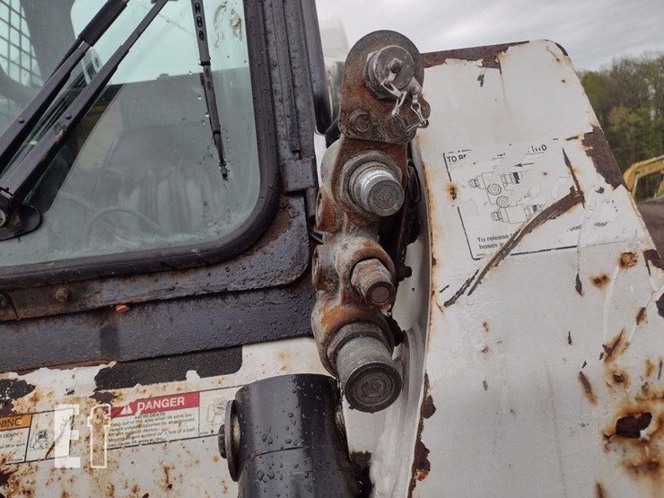 2002-bobcat-s250-image-20