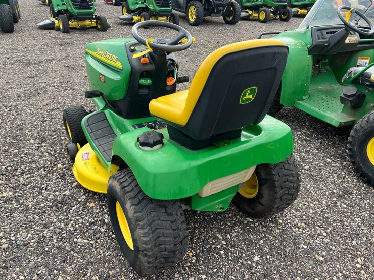 john-deere-lt160-image-4