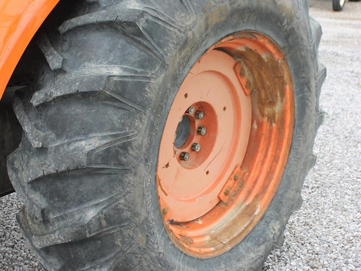 kubota-m108s-image-10