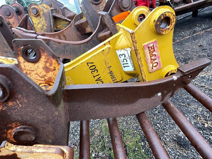 #5047-•-ripper-tooth-attachment-image-1