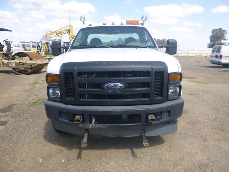 2009-ford-f350-image-25