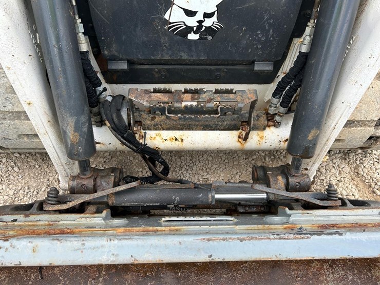 2022-bobcat-t76-image-10