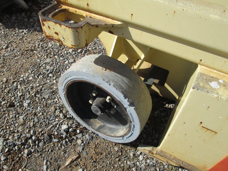 2013-jlg-3248rs-image-9
