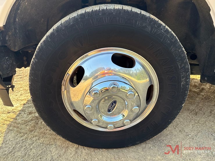 2020-ford-f350-xl-image-7