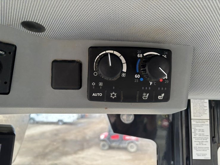 2023-john-deere-544-image-30