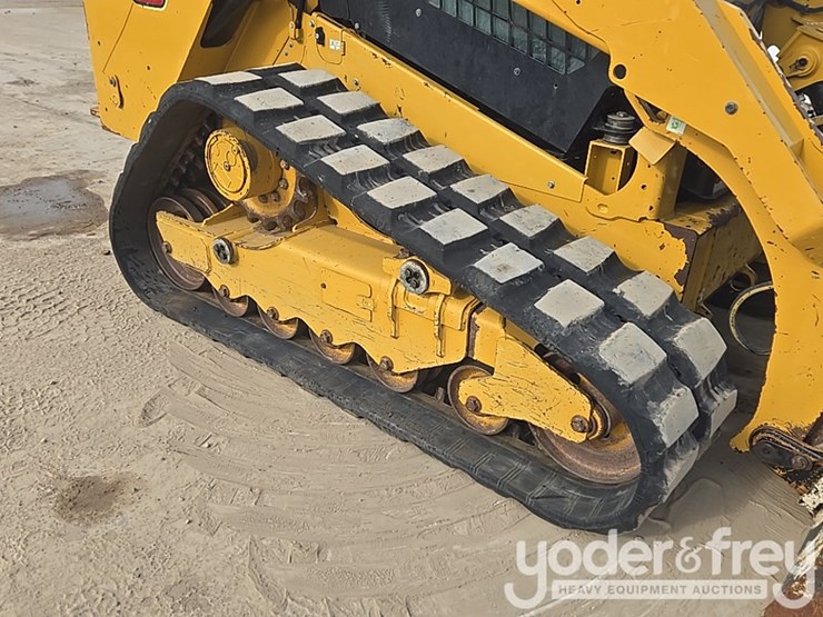 2021-caterpillar-289d3-image-16