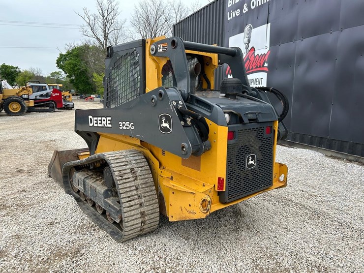 2019-deere-325g-image-2