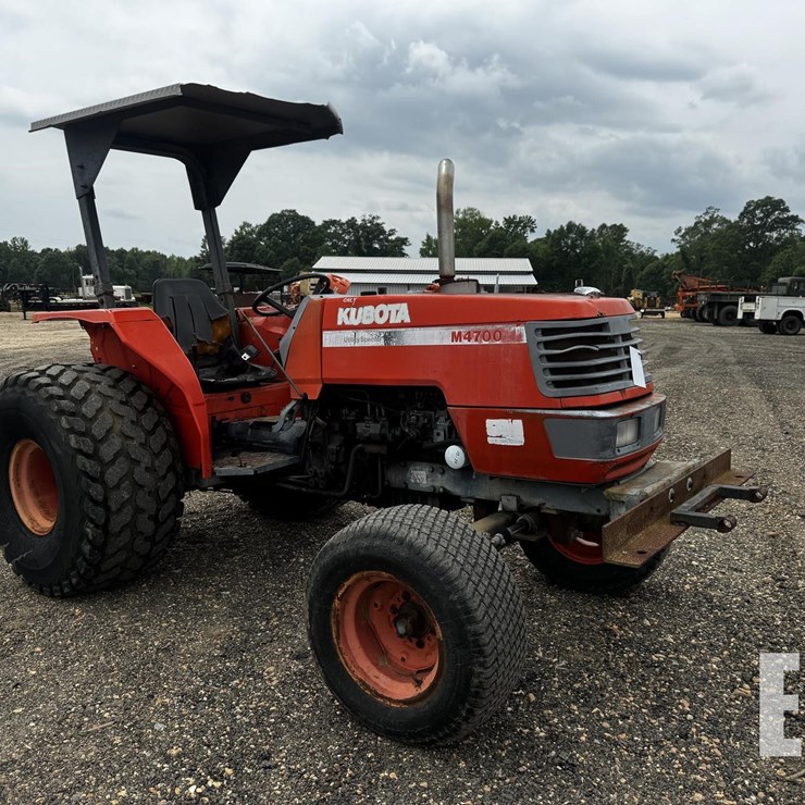 KUBOTA M4700