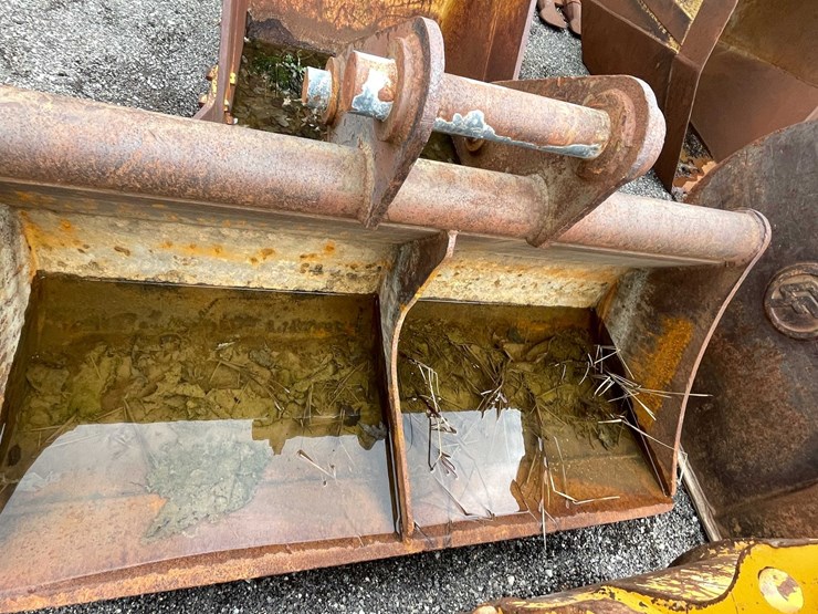 #5019-•-excavator-bucket-image-3