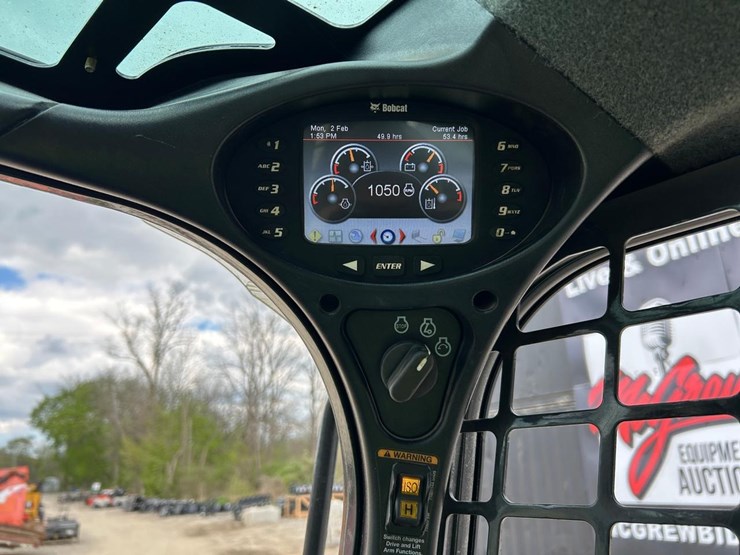 2017-bobcat-t870-image-21