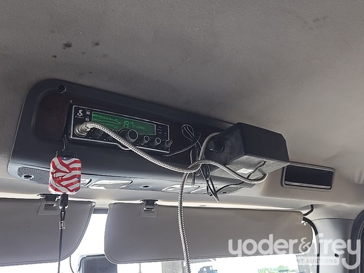 2019-freightliner-108sd-image-68