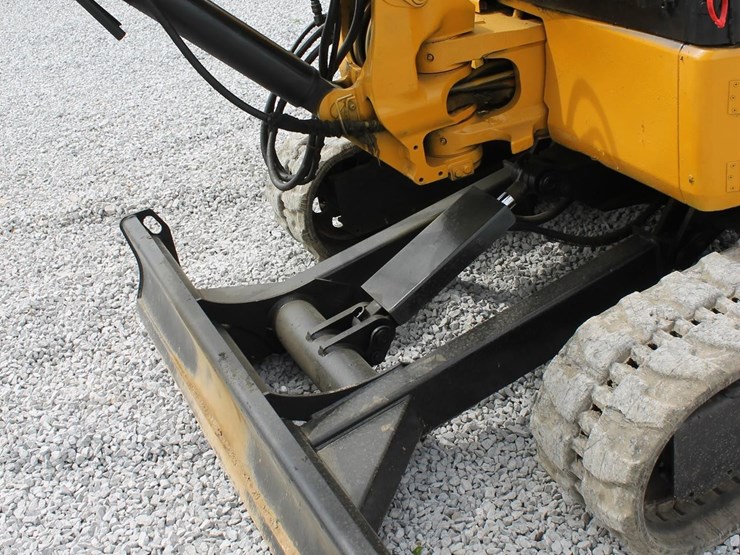 caterpillar-303.5e2-cr-image-10