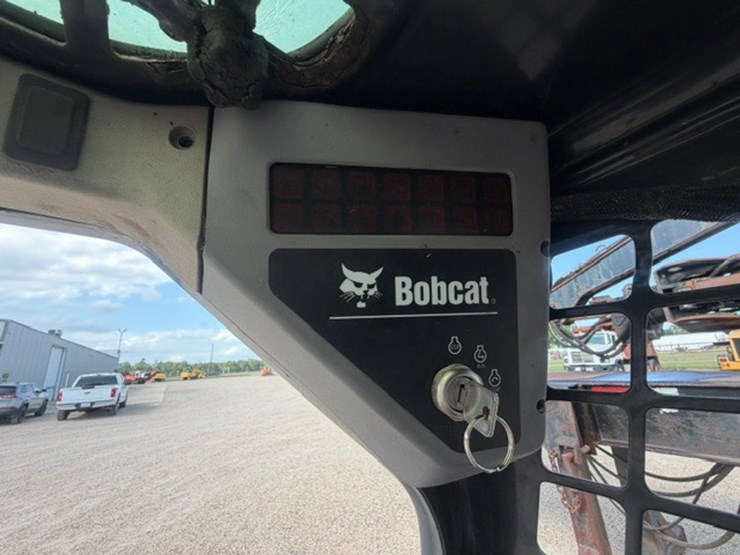 bobcat-s130-image-40
