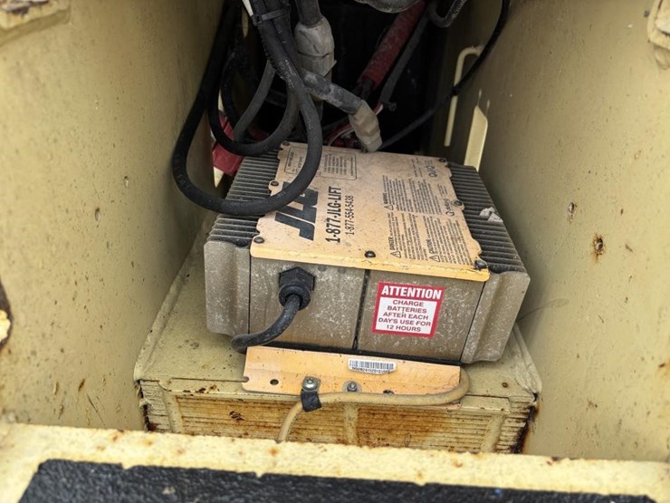jlg-2632es-image-13