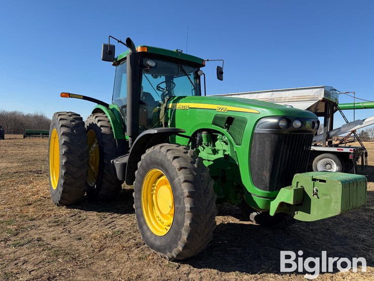 2005-john-deere-8220-image-3