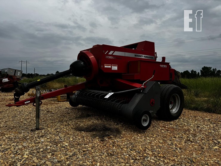massey-ferguson-1839-image-1