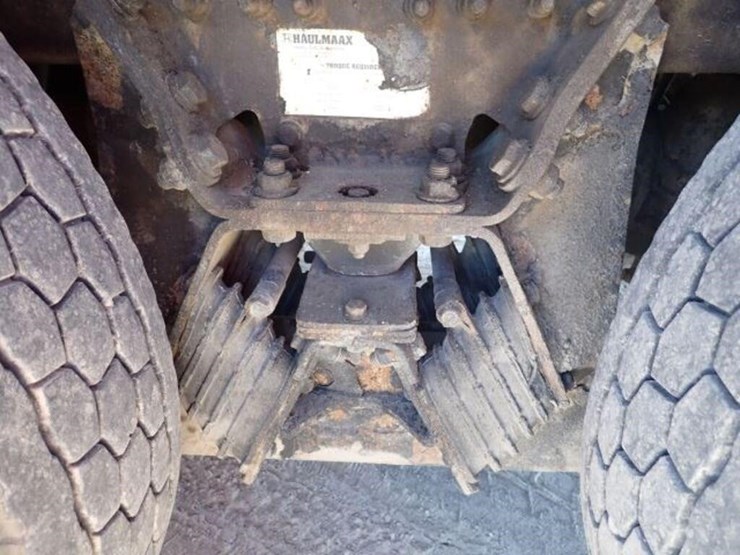 2012-caterpillar-ct660s-image-100