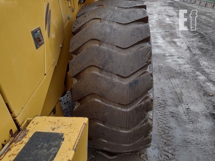2003-deere-744j-image-23