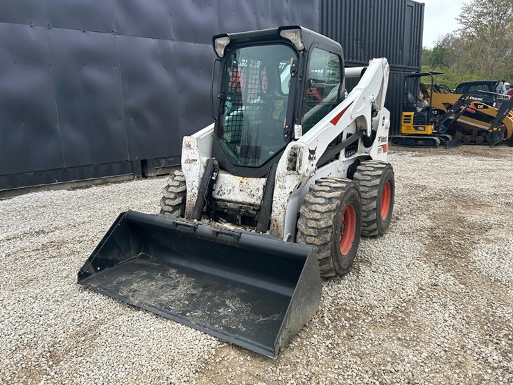 2022-bobcat-s740-image-8