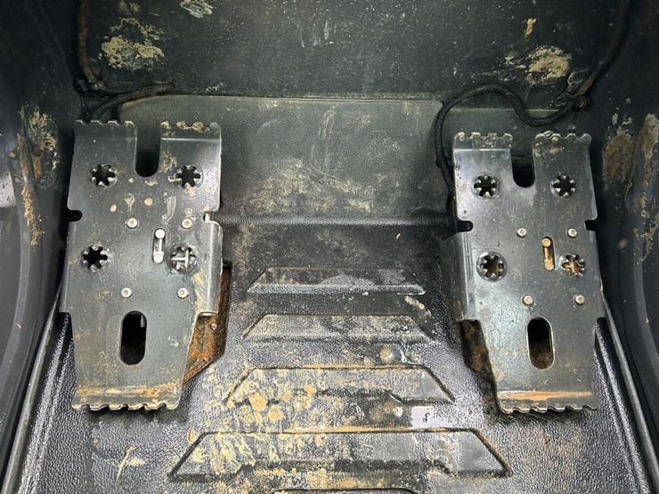 2022-bobcat-t66-image-21