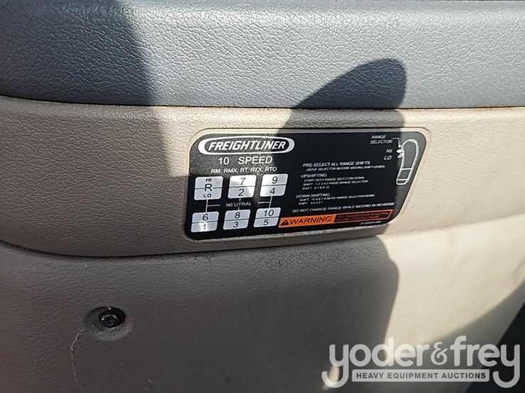 2019-freightliner-cascadia-125-image-34