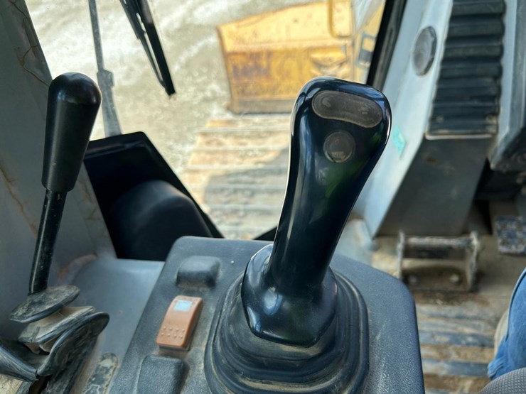 caterpillar-d4g-lgp-image-25