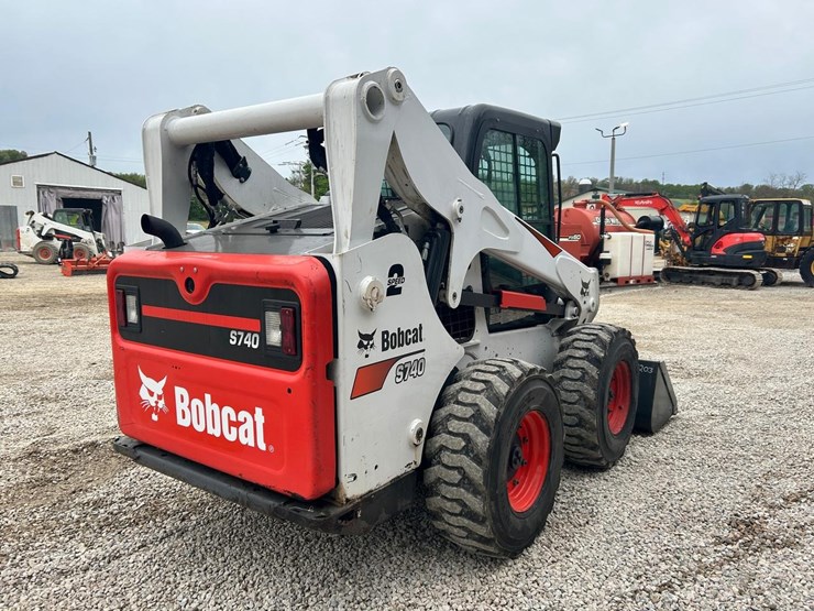 2022-bobcat-s740-image-4