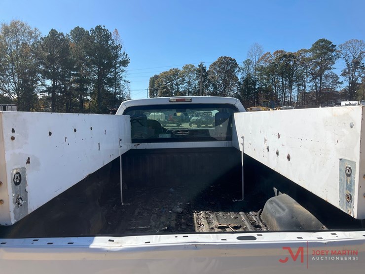2013-ford-f250-xl-image-15