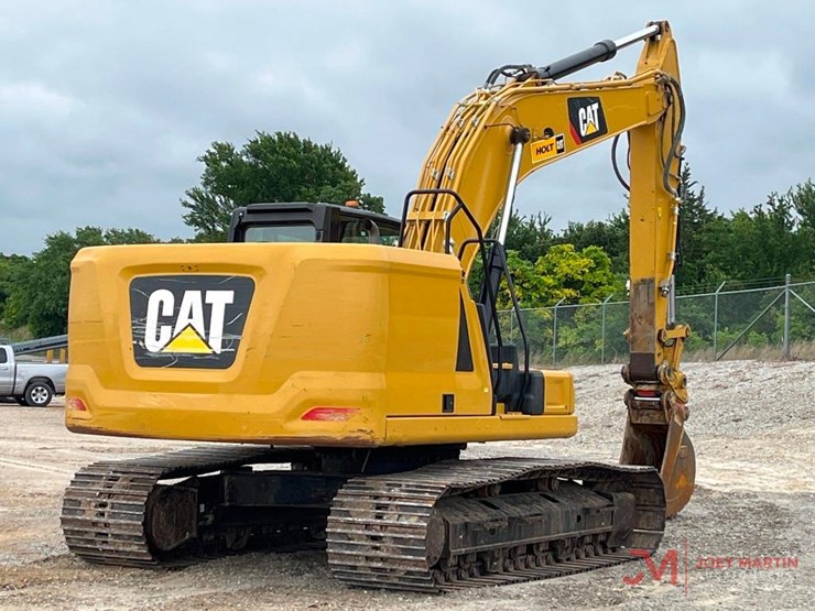 2019-caterpillar-320-image-2