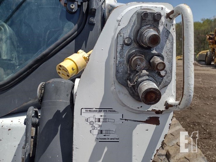 2013-bobcat-t770-image-23