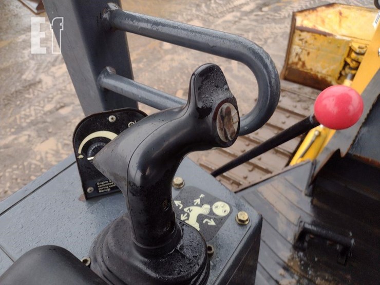 2013-deere-450j-image-8