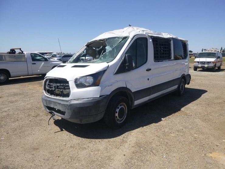 2019-ford-transit-image-2