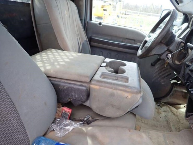 2012-ford-f550-xl-image-38