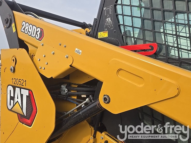 2021-caterpillar-289d3-image-31
