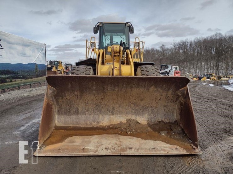2003-deere-744j-image-2