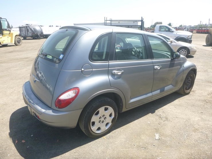 2008-chrysler-pt-cruiser-image-3