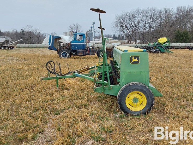 john-deere-8250-image-8
