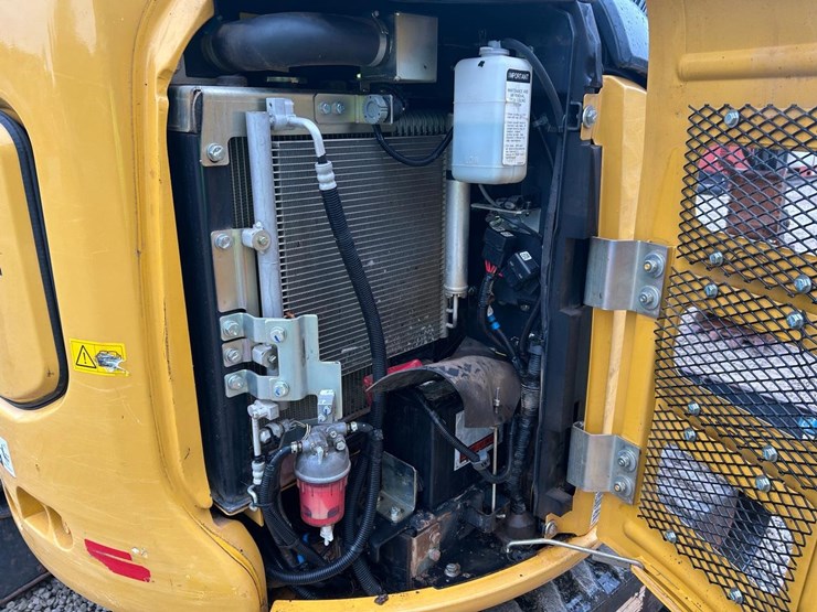 2019-deere-30g-image-14