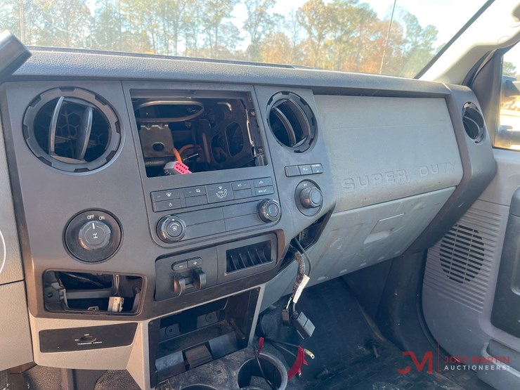 2013-ford-f250-xl-image-25