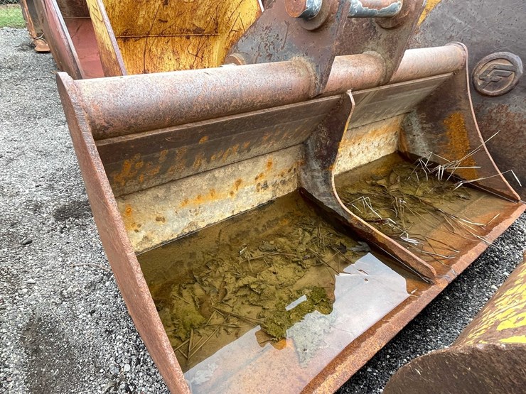 #5019-•-excavator-bucket-image-1