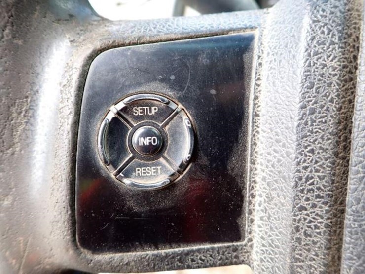 2012-ford-f550-xl-image-22
