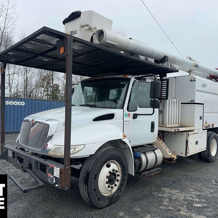 2019 INTERNATIONAL 4300 SBA