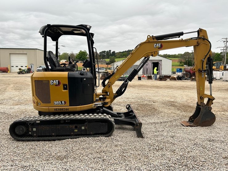 2021-caterpillar-303.5-image-5