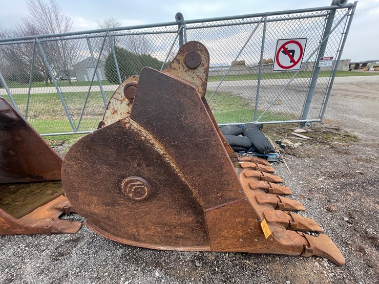 #5001-•-excavator-bucket-image-6