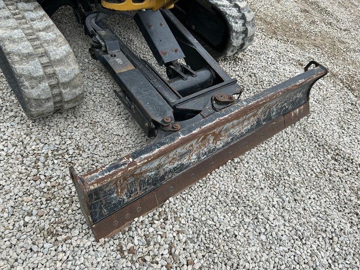 2021-caterpillar-303-image-10